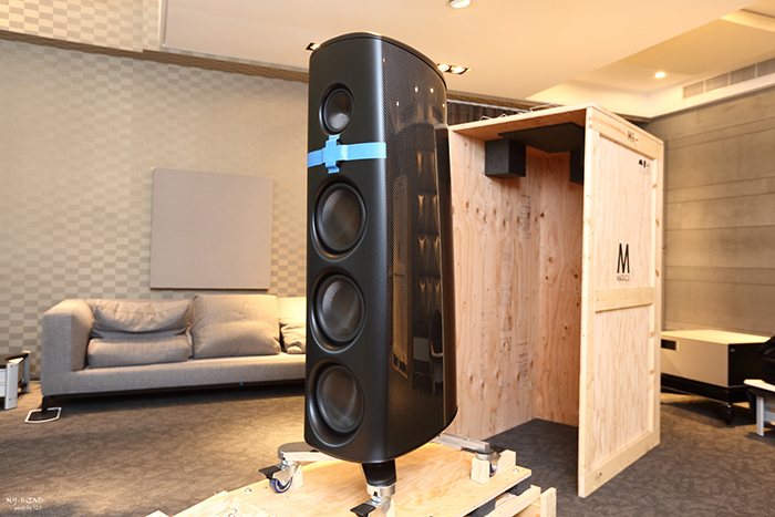 震撼開箱 MAGICO M6